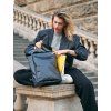 Černý městský batoh VOLTA Black MAG, modelka 2